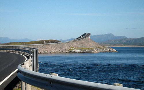 Пьяный мост в Норвегии