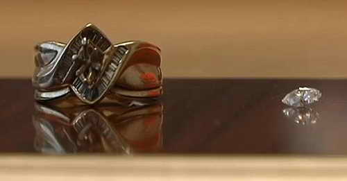 Обручальное кольцо и бриллиант из него