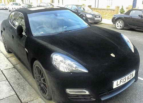 Вельветовый Porsche Panamera стал хитом в Лондоне