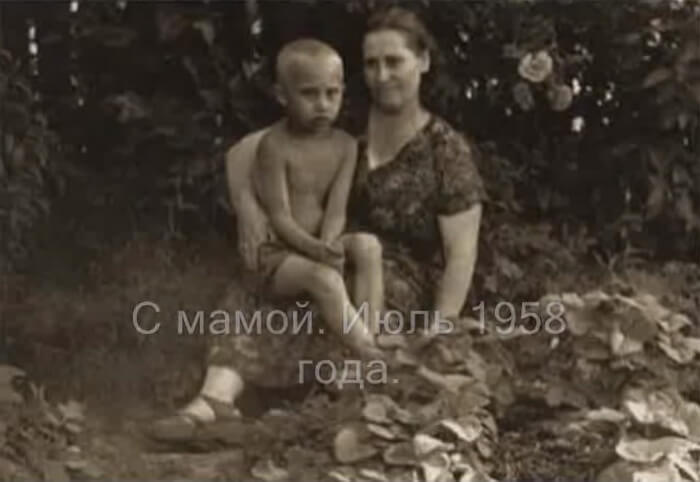 Путин с мамой