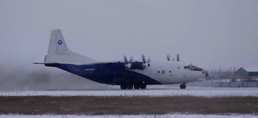 Самолет Ан-12 разбился на подлете к Иркутску