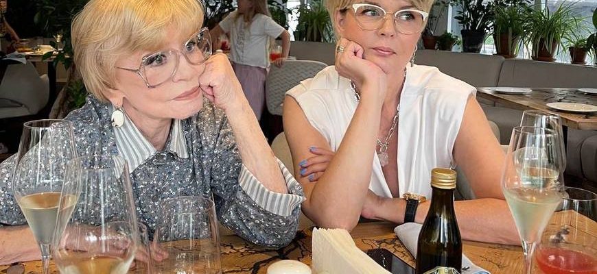 Вера Алентова и Юлия Меньшова