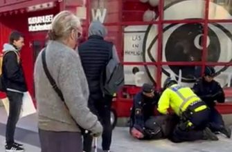 Стокгольм полиция нейтрализует нарушителя