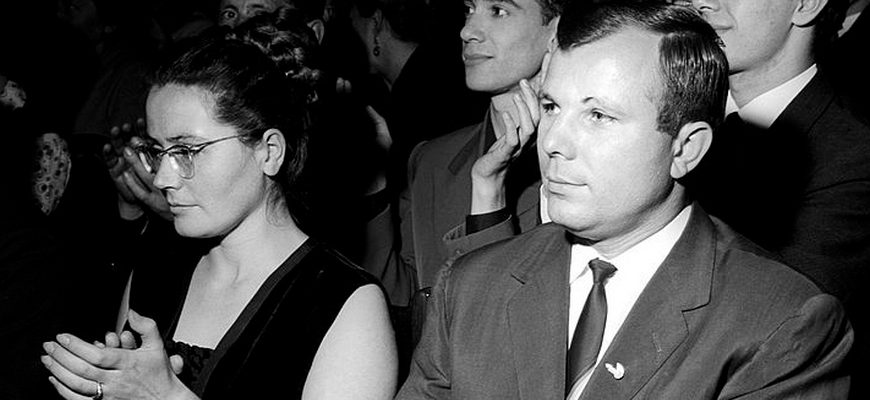 Юрий Гагарин и его жена Валентина