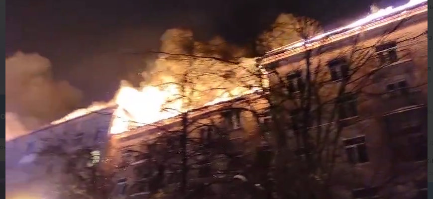 Пожар в доме на улице Черняховского в Москве