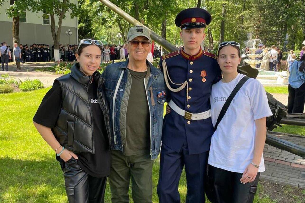 Буйнов с внуками