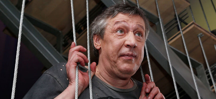 Михаил Ефремов на сцене