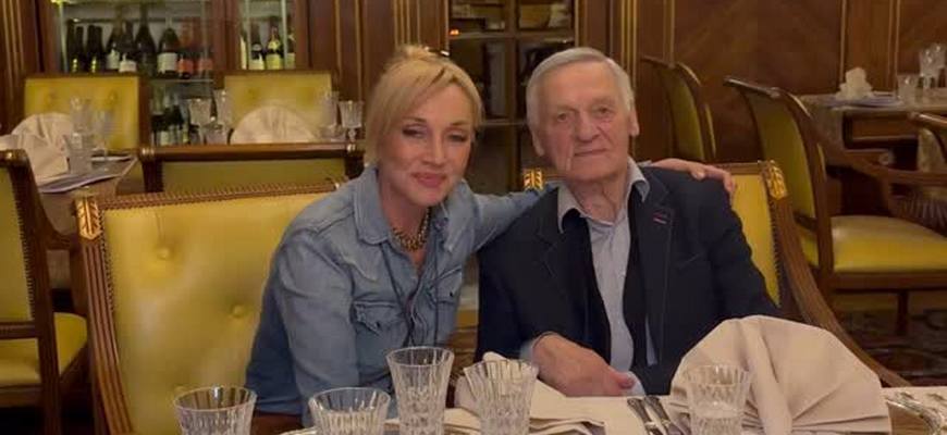 Кристина Орбакайте с отцом летом 25