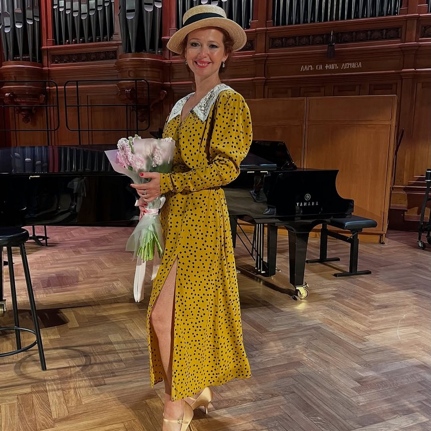Елена Захарова - ни одного укола красоты
