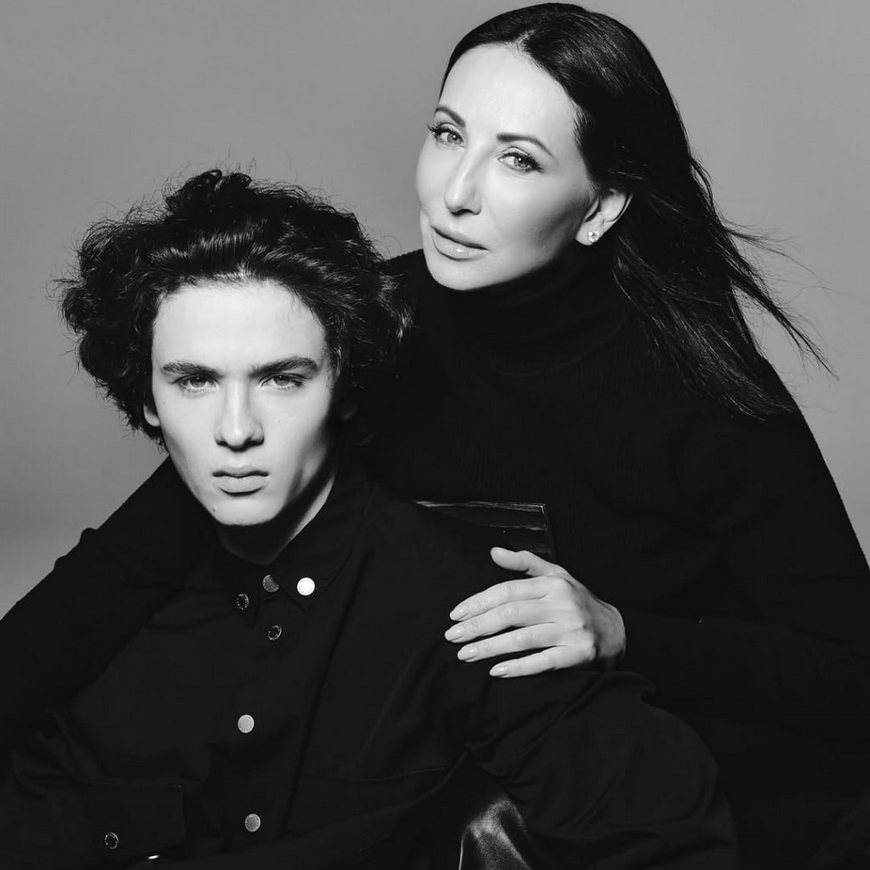 Макару - 18. Смехова с младшим сыном