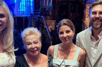 Мать Валентина Юдашкина на 80 летнем юбилее