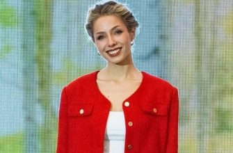 Вера Алдонина отмечает 19