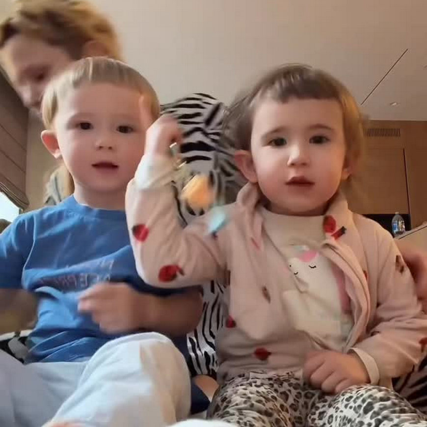 Петя и Нина - дети Монеточки