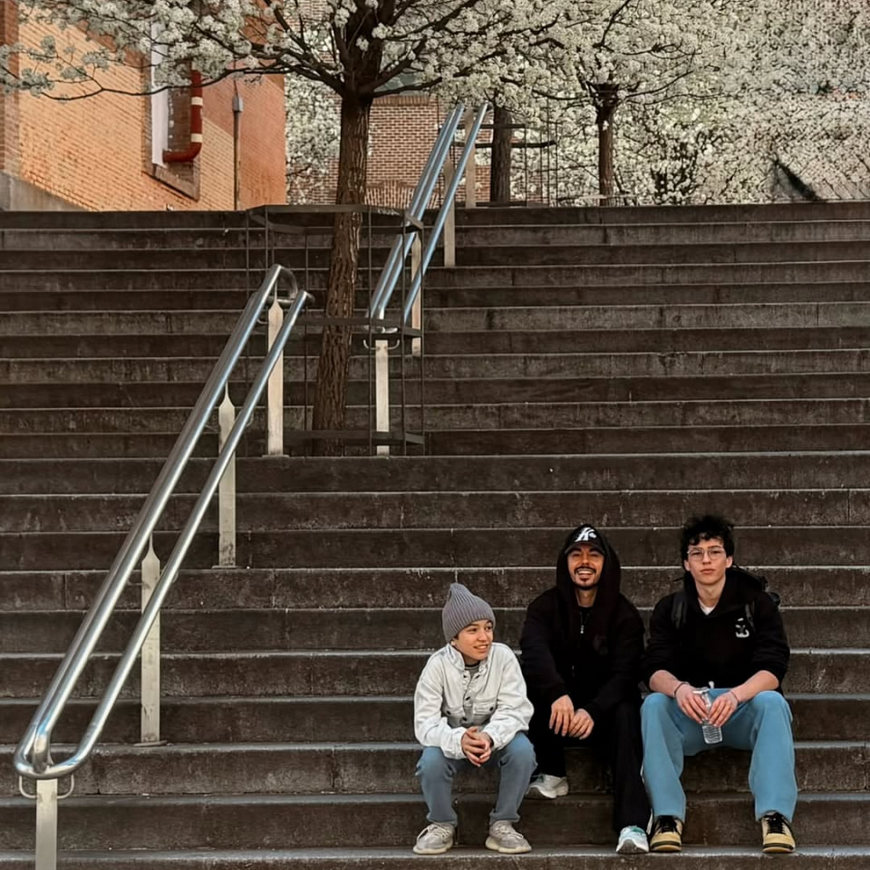 Испания, Родригез с сыновьями