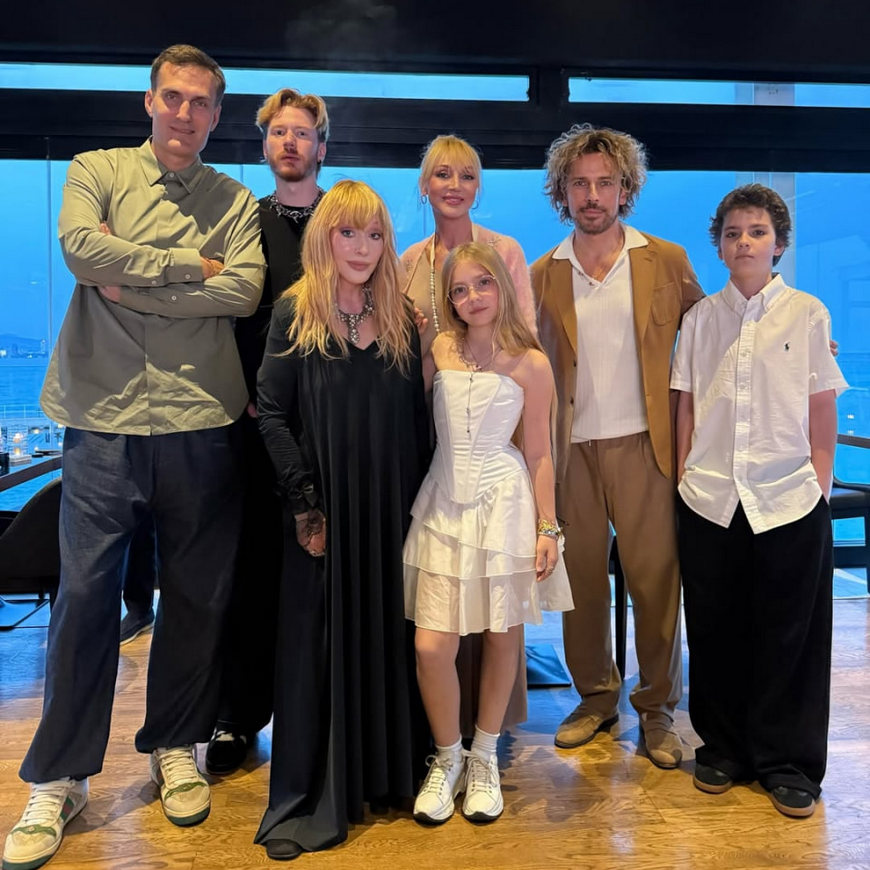 Алла Пугачева в кругу родных