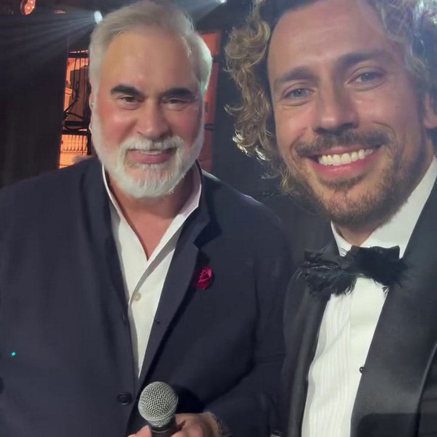 На сцене Максим Галкин и Валерий Меладзе