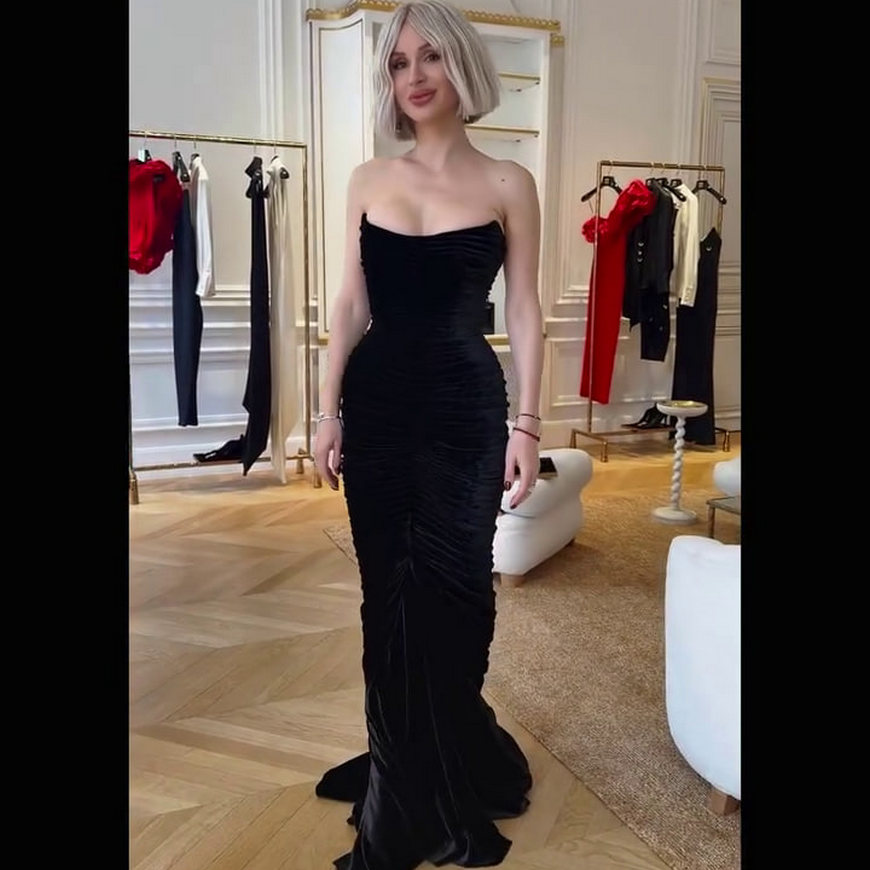 Лобода в Париже на неделе мод Платье от Schiaparelli
